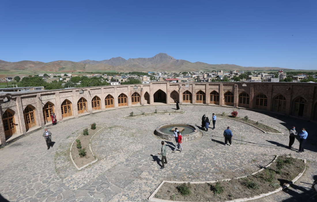 زیباترین کاروانسرای مدور ایران در همدان