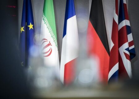 آمریکا به جای تصمیم‌ سیاسی شعبده‌بازی رسانه‌ای در پیش گرفت