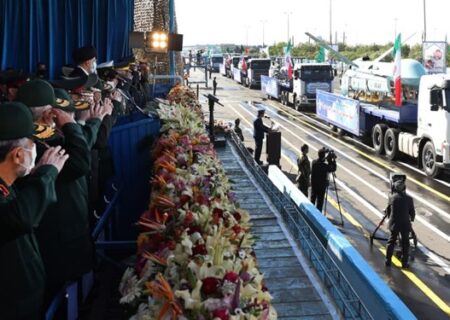 رژه روز ارتش| از نمایش عمومی پهپاد کمان ٢٢ تا خودنمایی سامانه موشکی «دزفول»