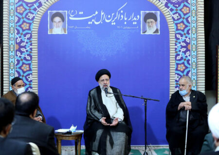 بانیان وضع موجود نباید در عرصه‌های مدیریتی باشند