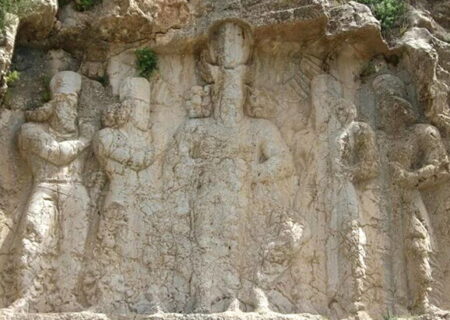 تعرض به سنگ‌نگاره ساسانی به خاطر گنج!