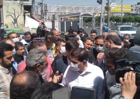 بازدید سرزده مخبر از بازارچه‎‌های اسلامشهر و پیگیری تلفنی برای تامین روغن تا امشب