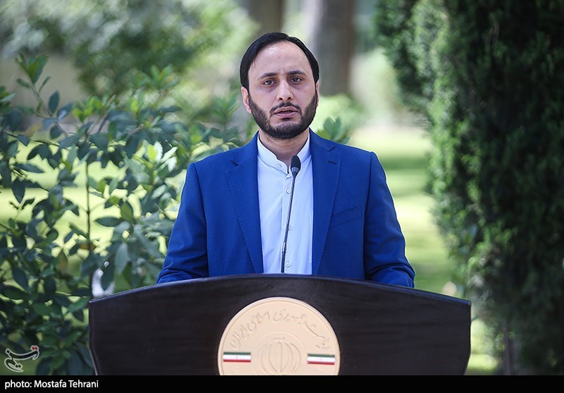 کلیات آئیننامه “رتبهبندی معلمان” در دولت تصویب شد/ تغییر ساعت کاری ادارات در کشور