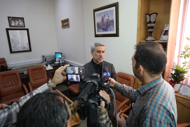 ملاقاتهای مردمی ارتباط بین مسئولان و مردم را تقویت میکند