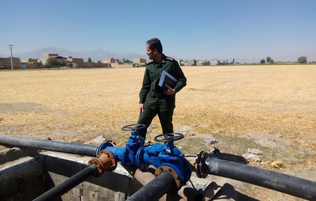 آبرسانی ۲۰ گروه جهادی با تانکر در مناطق مختلف شهر همدان