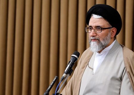 هر کس در آشوب علیه مردم نقش داشته باید جزای آن را ببیند