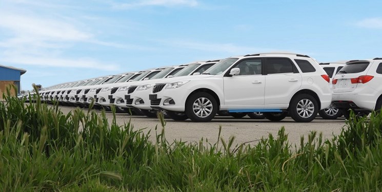 موفقیت عرضه خودرو در بورس در گرو ‌عرضه مداوم و رقابتی‌شدن بازار