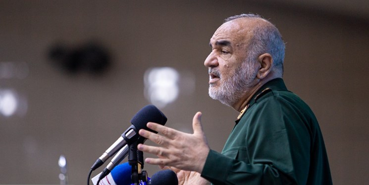 بسیج در هر عرصه‌ای درخشان ظاهر می‌شود