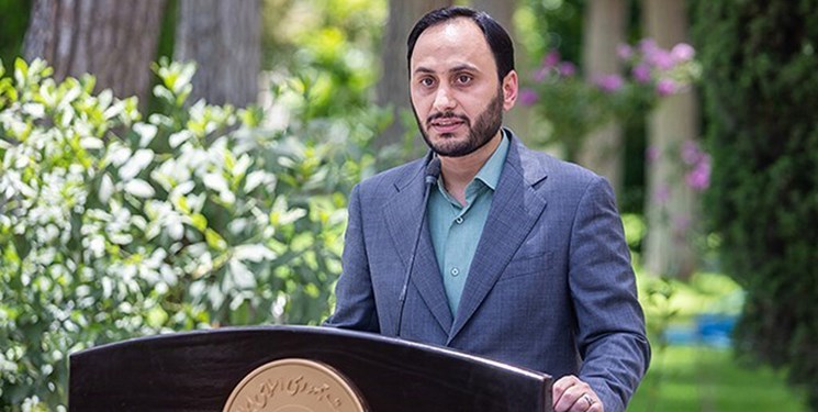 سیاست اصلی این دولت توجه جدی به مردم است