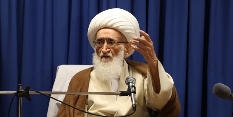 در تلخی معیشت و سختی زندگی با مردم شریک باشید