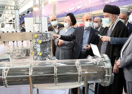 رهبر انقلاب به مدت سه ساعت از نمایشگاه توانمندی‌های داخلی بازدید کردند