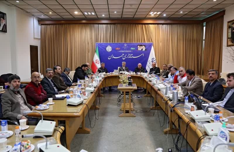 برگزاری ستاد مدیریت بحران با حضور وبیناری وزیر کشور، استاندار همدان و مدیران کل دستگاه‌های اجرایی استان