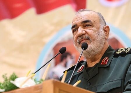 وحدت ارتش و سپاه نقطه امید رهبر انقلاب و موجب یاس دشمنان است