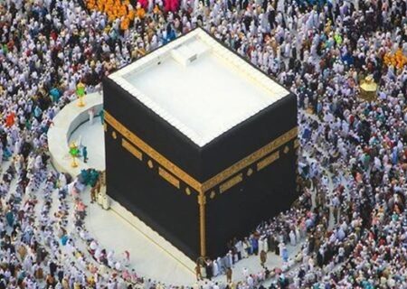 زائران خانه خدا برای پیروزی فلسطین بر رژیم صهیونیستی دعا کردند+فیلم