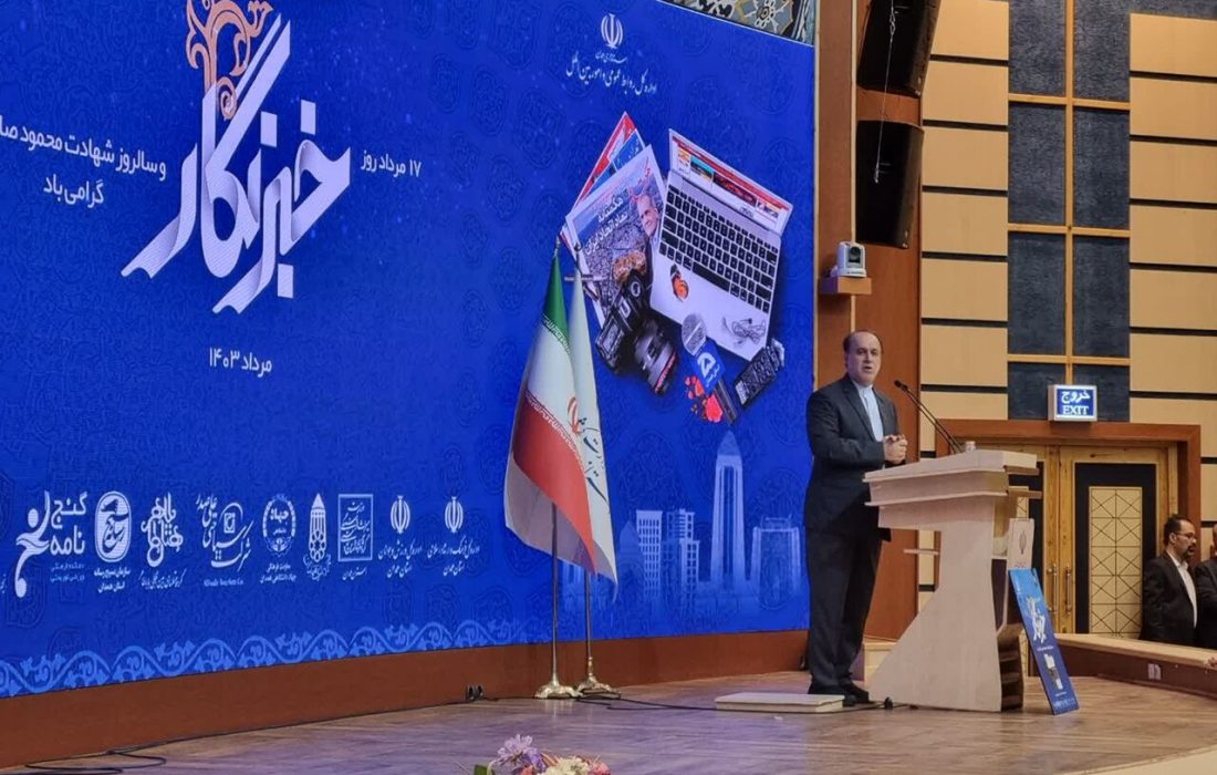 حرف اول مطبوعات اطلاع رسانی و پیوند بین حاکمیت و مردم است