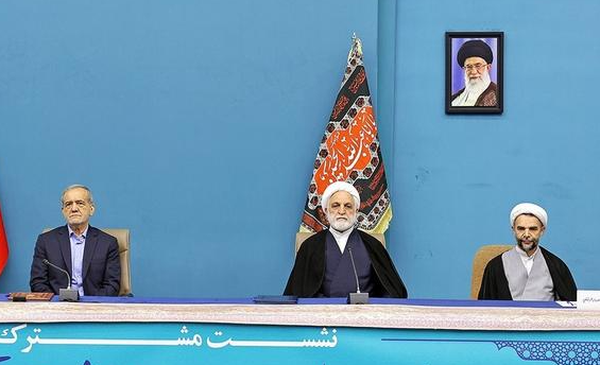 ما فقط واعظ نیستیم که نصیحت کنیم