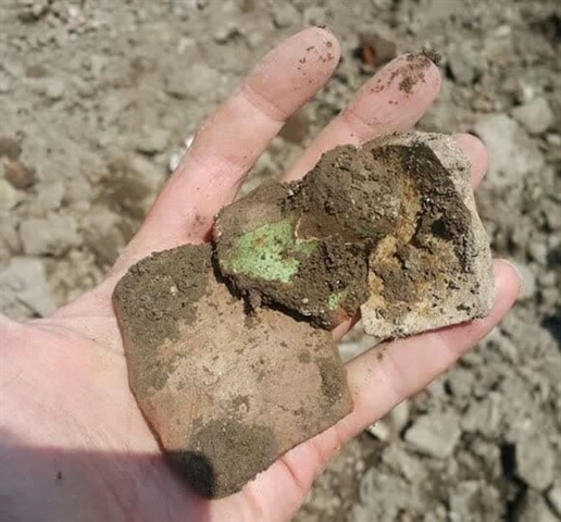 برخی آثار کشف‌ شده در خیابان باباطاهر همدان مربوط به دوره ایلخانی است