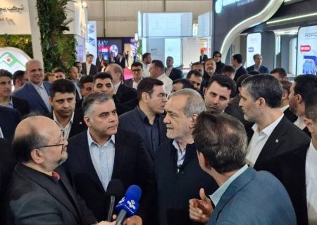 بازدید رئیس‌جمهور از بیست‌ونهمین نمایشگاه نفت