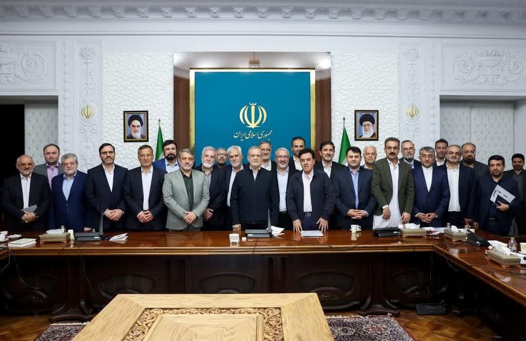 حضور شهردار همدان در نشست شهرداران کلانشهرها با رئیس جمهور