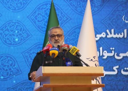 انقلاب اسلامی نماد ایستادگی در برابر سلطه جهانی