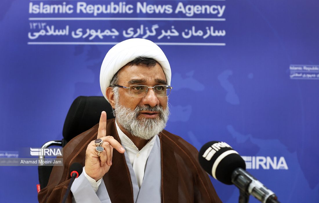 جوانباوری امام خمینی (ره) ریشه در توحید عرفانی ایشان داشت