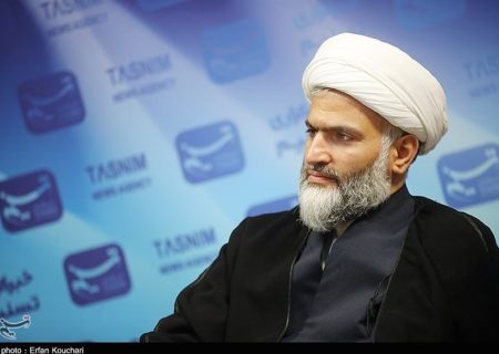 همه به حفظ اتحاد ملی دقت کنند