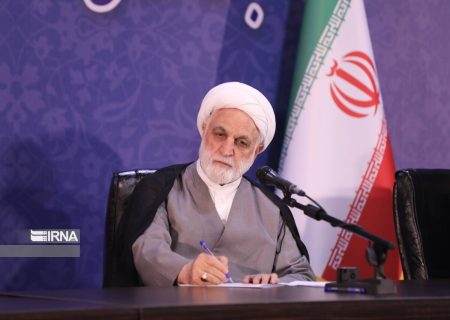 قوه قضائیه برای بهبود معیشت مردم کمک‌کار دولت است