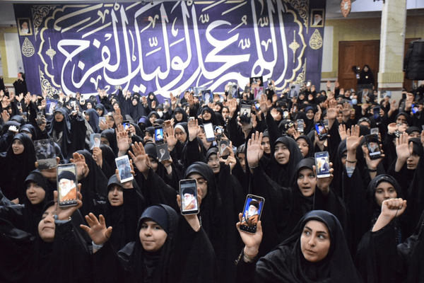 دختران حاج قاسم در همدان تجمع کردند