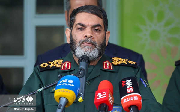 بسیج در هر عرصهای وارد شود، بنبستشکن است