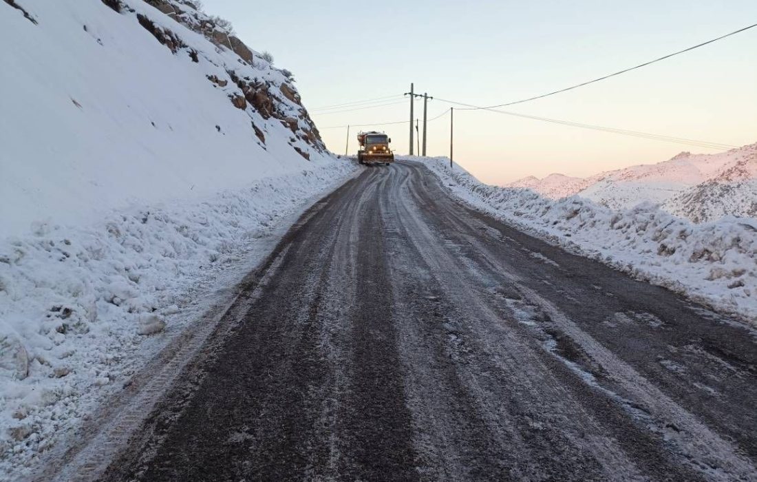 ۲ هزار و ۷۰۰ کیلومتر راه برف روبی شد