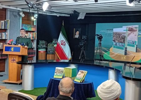 تهدیدات، دشمنان ناشی از ناآگاهی و عدم شناخت آن‌ها از جامعه ایران است