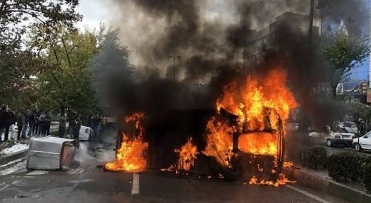 «خیابانهای سرد دی» روایتی از غبار بحران، نان و فریب خوردگان نفوذی دشمن