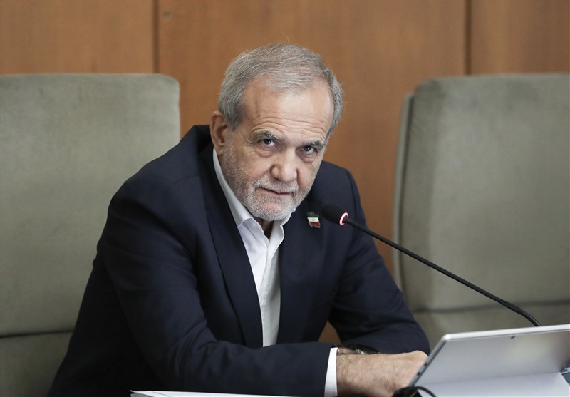 پزشکیان: تعرض به رهبری جنگ تمامعیار با ملت ایران است